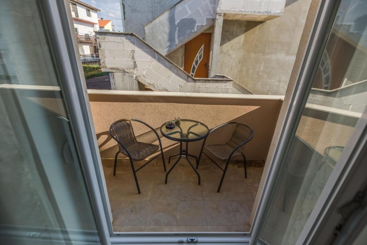 2Sis 2 Apartments Zadar Quarto foto