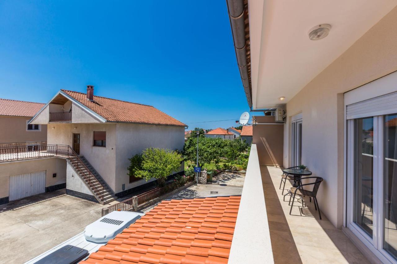 2Sis 2 Apartments Zadar Quarto foto